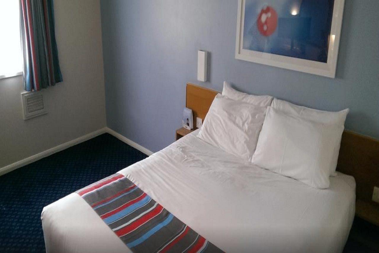 Travelodge Exeter M5 Exterior photo