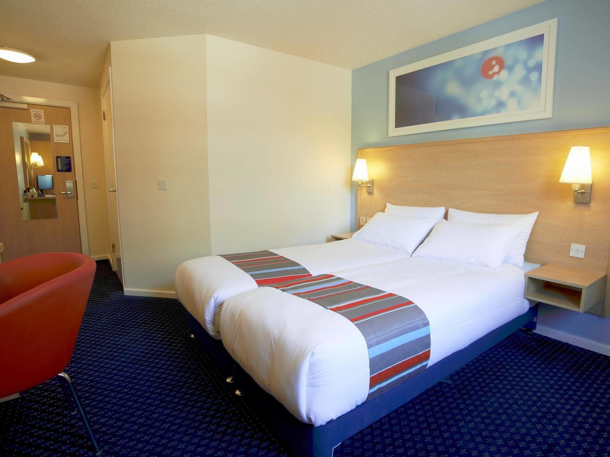 Travelodge Exeter M5 Exterior photo