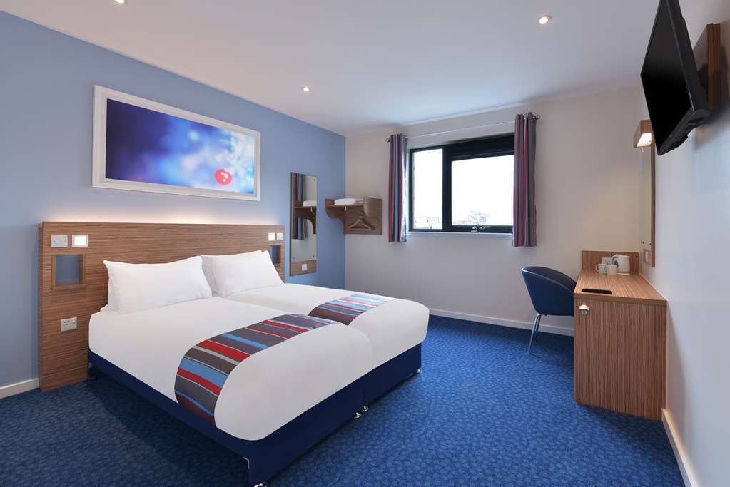 Travelodge Exeter M5 Room photo